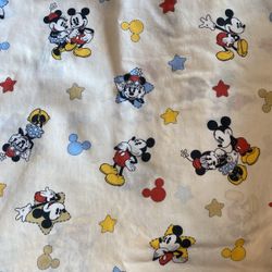 Mickey & Minnie Mouse Crib Sheet