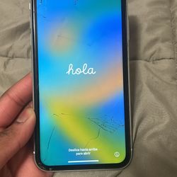iPhone XR- Cracked Screen, Fully Functional