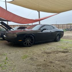 Dodge Challenger 