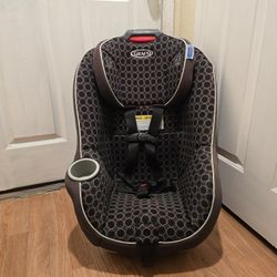Graco Convertible Car Seat