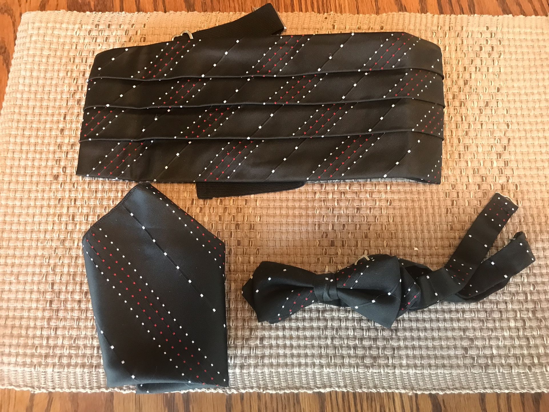 Tuxedo Accessories - For prom?!