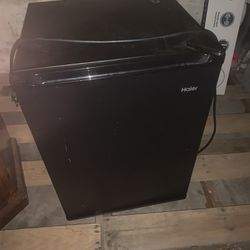 Haier Mini Refrigerator 