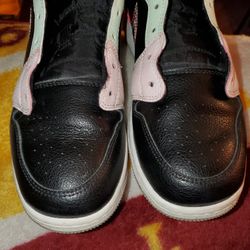 Boys 7Y Like New NIKE Shoes