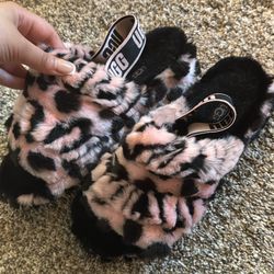 Ugg Slipper 6.5 Women