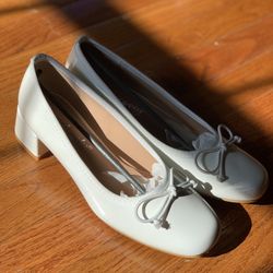 (NEW) Cute White Block Heels 