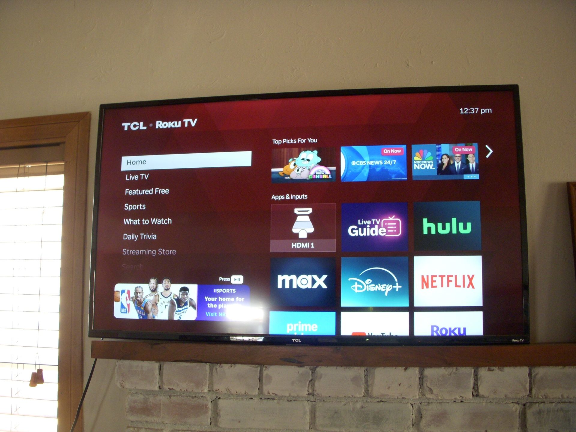 TCL ROKU 40” 1080p Smart LED TV