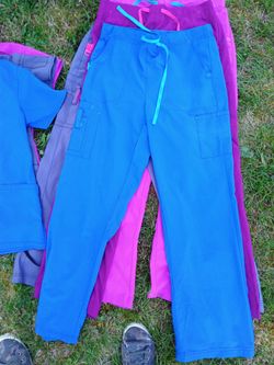 Carhartt nursing scrubs shirt and pant