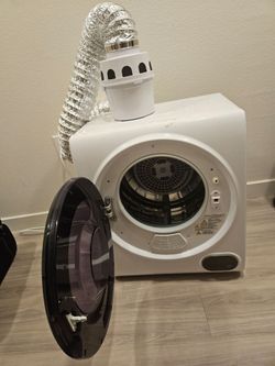 Moving sale!! Black and decker compact dryer 1.5 cu
