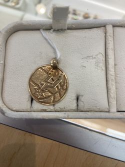 14k spurs Pendant 