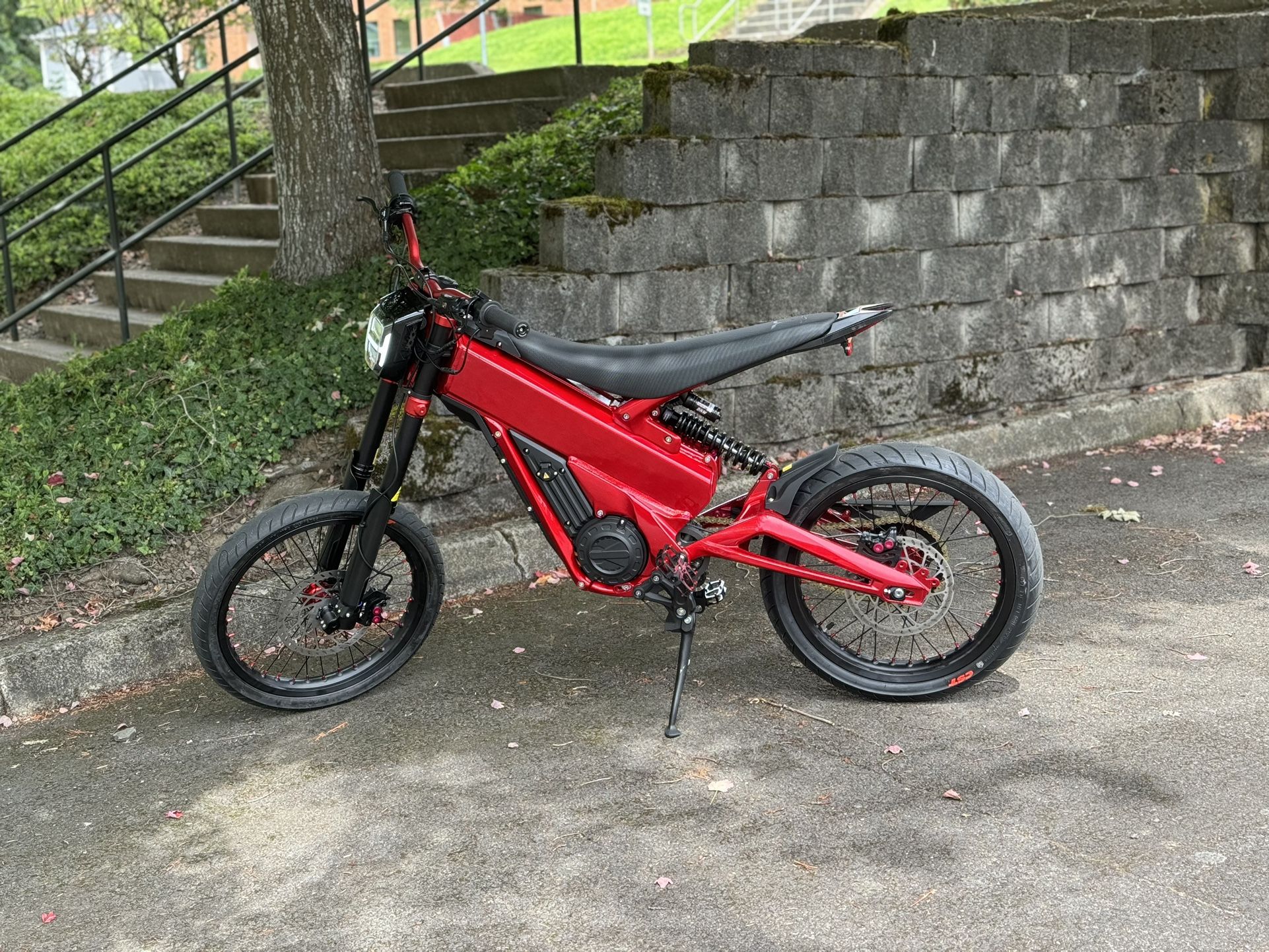 Talaria Xxx Red Edition W/ Peddle Kit Installed