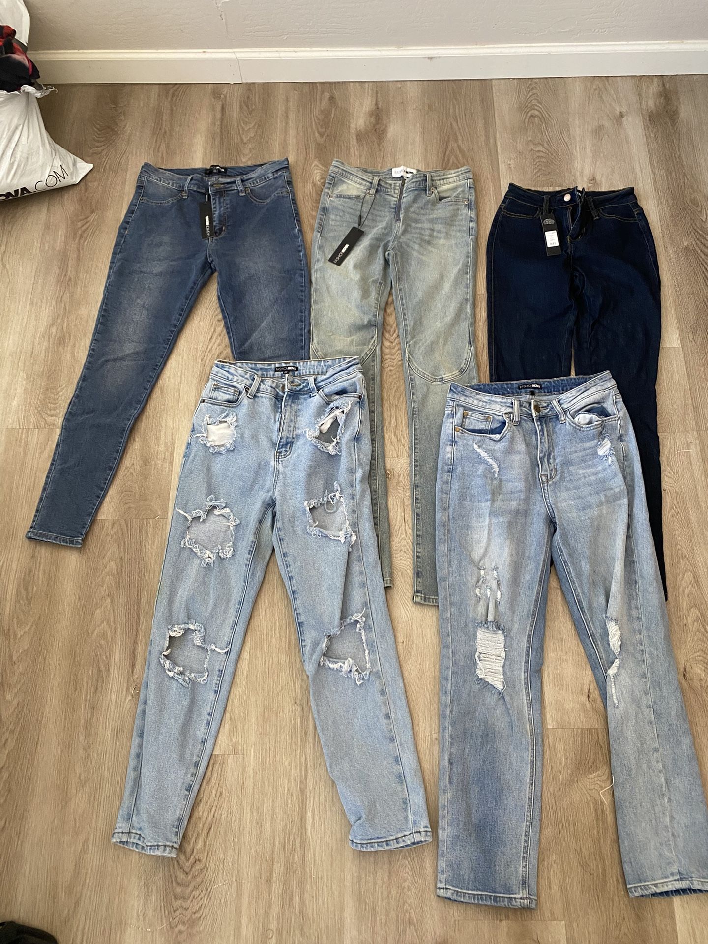 Fashion Nova Jeans Size 5
