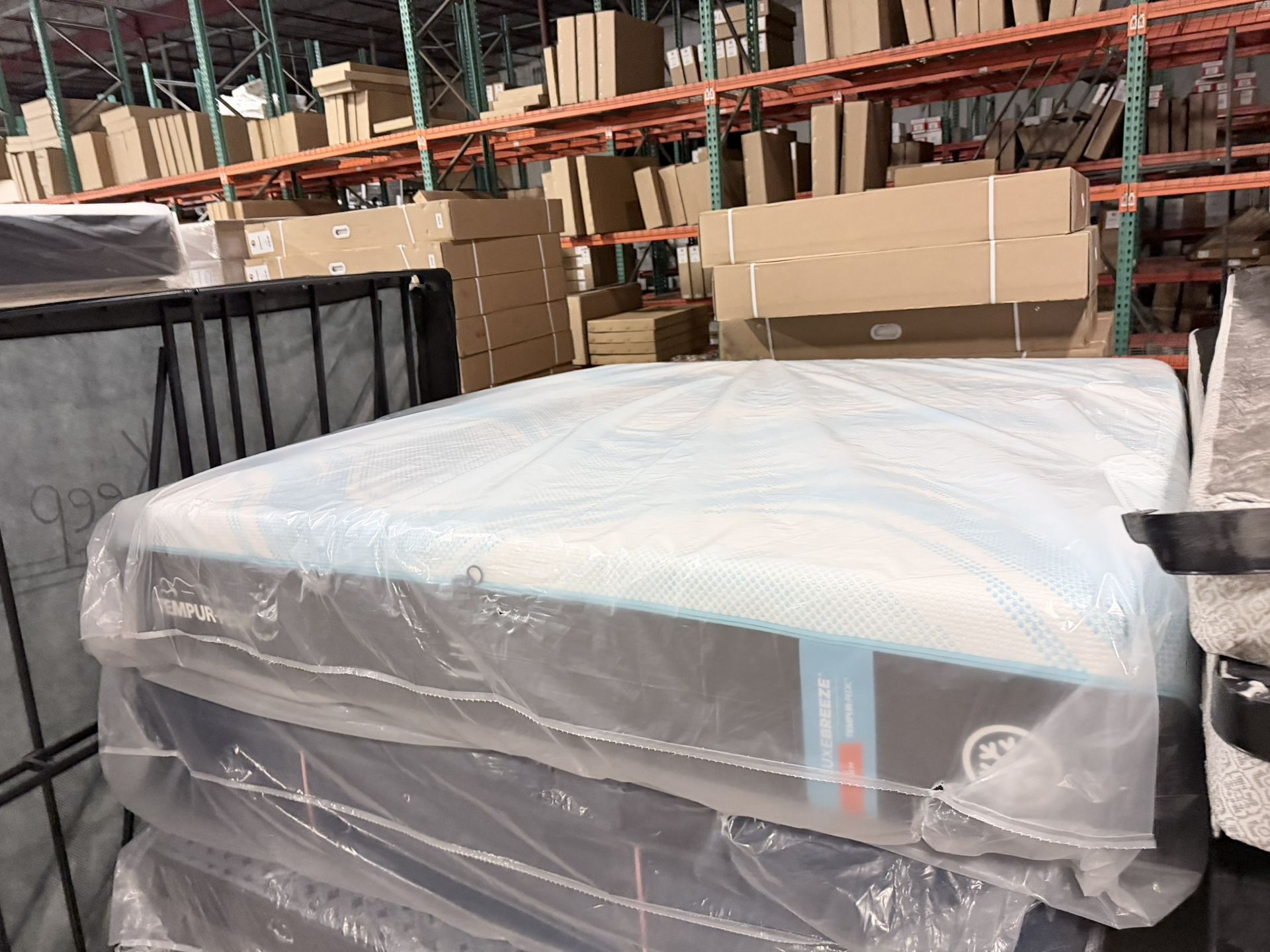 King Mattress Tempurpedic LuxeBreeze Firm 2.0 💥 finance Available $50 Today💥