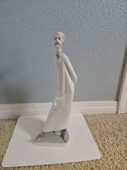 Lladro 4602 "Doctor" Physician MEDICO w base, TALL & HEAVY Piece - MWOB