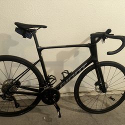 2025 Giant Defy Advanced 2 Size L