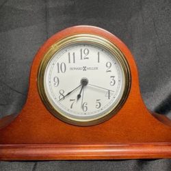 Howard Miller Mantle Style Clock in Wood - Tested & Working
