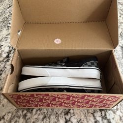 Brand New Vans  Shoes 2.5Y