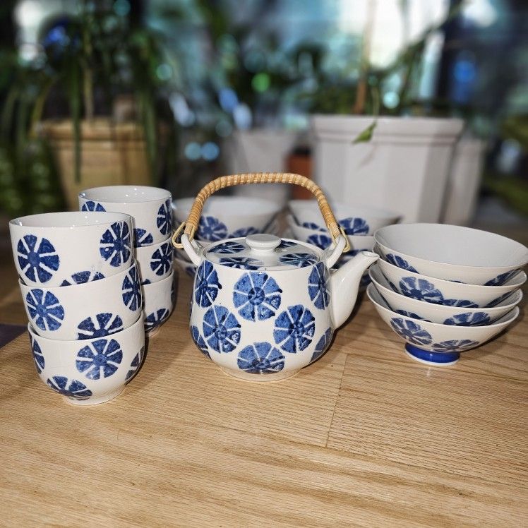 Teapot Blue And White Bowls Cups Japan