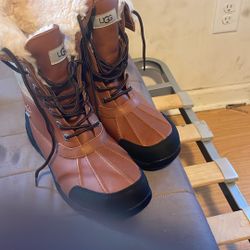 Men Ugg Boots Size 9