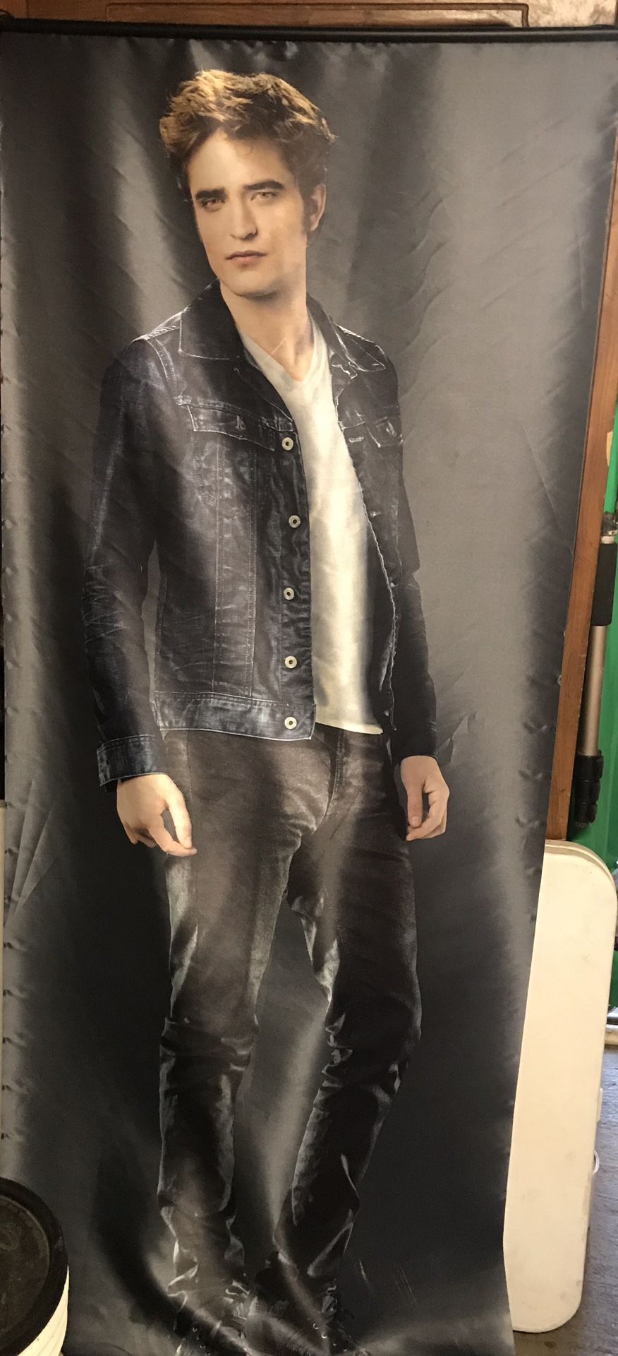 Edward Cullen/Robert Pattinson life size scroll