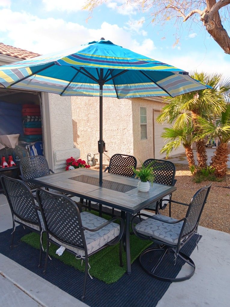 Patio Set Table And 6 Chairs With Cushions And New Umbrela