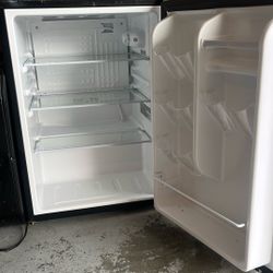Mini Fridge Black