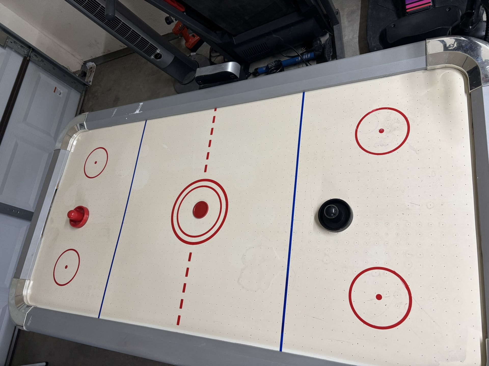Air Hockey Table