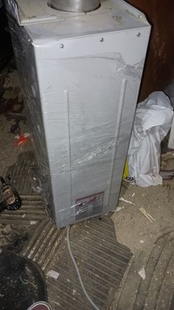 Tankless Hotwater Heater