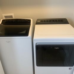  Washer and Dryer Electric By Whirlpool 