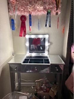 Vanity Desk