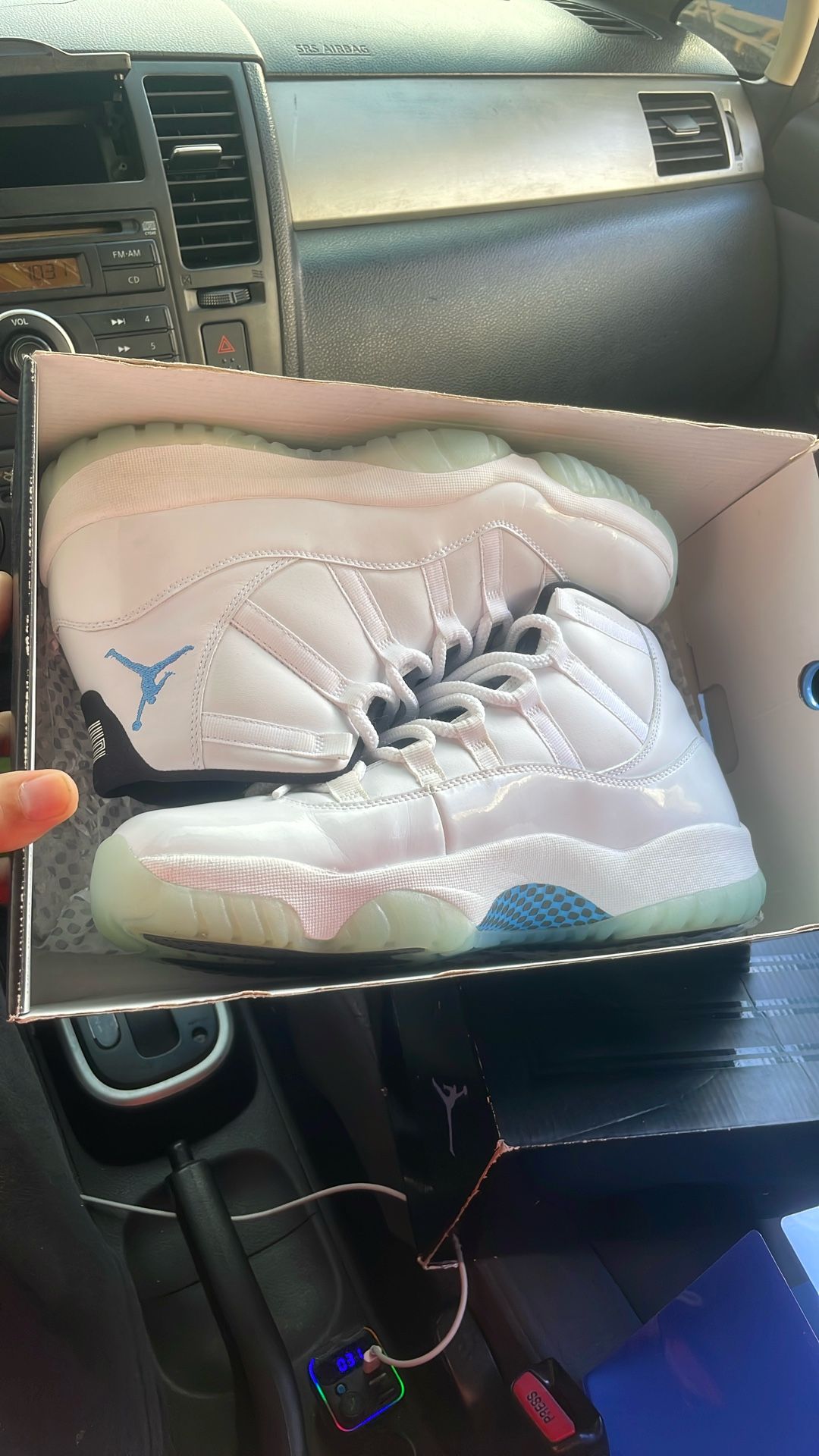 Air Jordan Columbia 11s