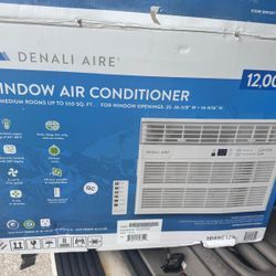 Window AC 12,000 BTU 550 Sq Feet 