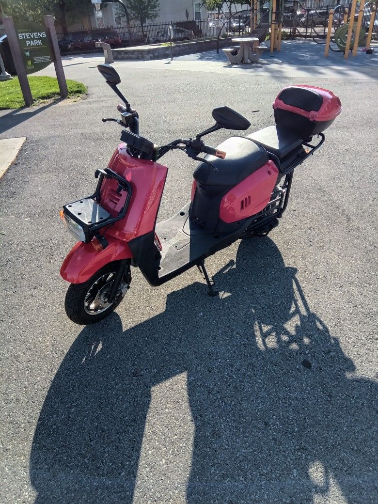 Zev Model 2700 & Electric Scooter & Adult & 40mph & Color Red & 75 V & No Need Licence