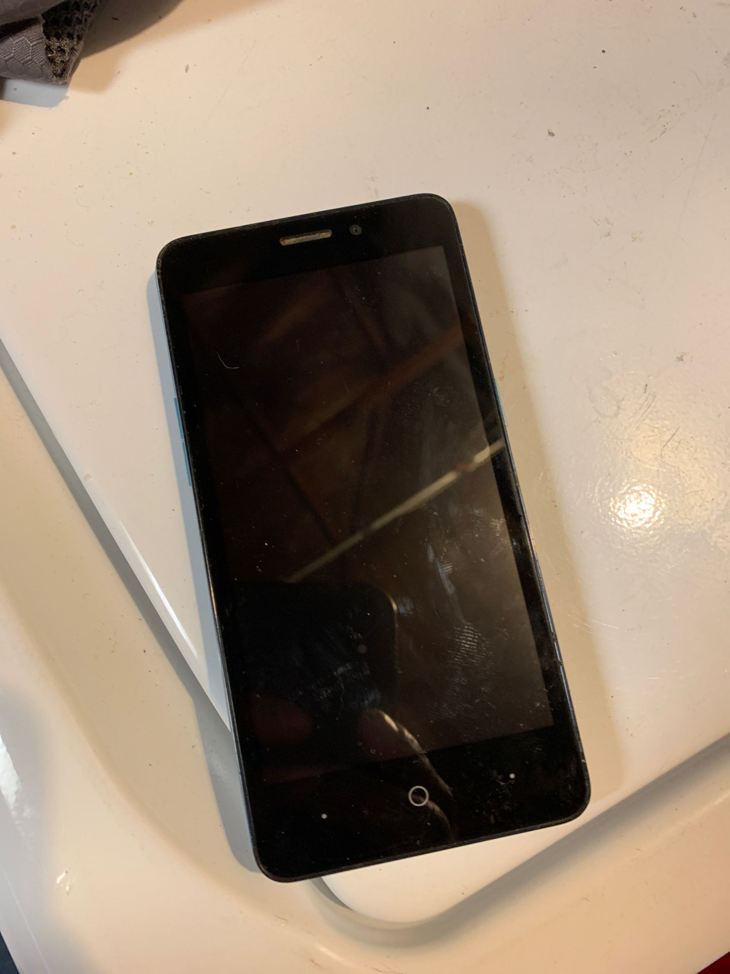 Cheap working Metro pcs ZTE Z828 phone + 16gb sd card