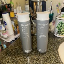Living proof shampoo and conditioner set