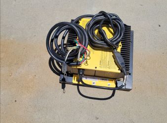 Delta Quiq 48 volt charger
