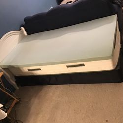 Twin mattress