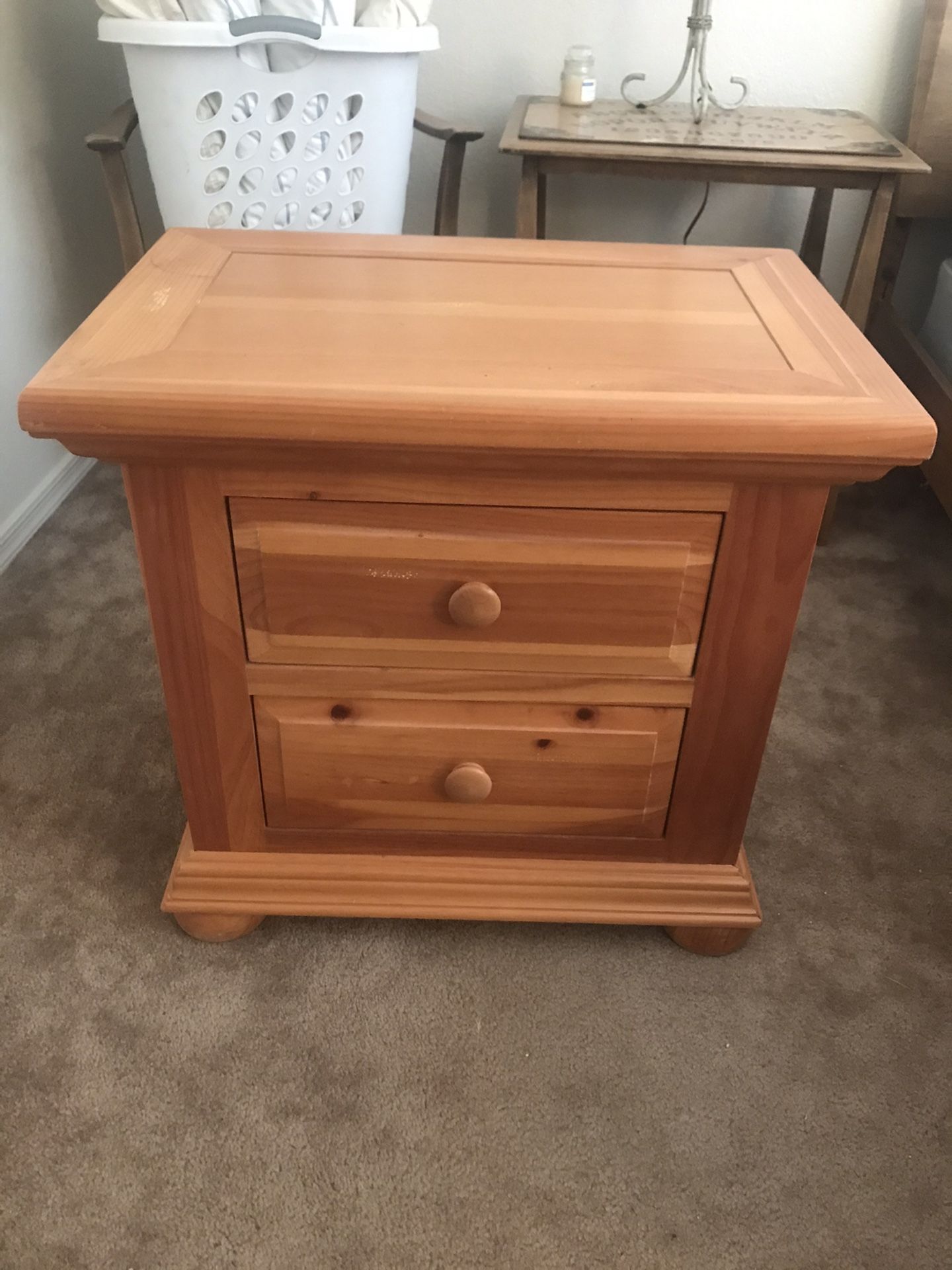 Broyhill Fontana Pine Nightstand