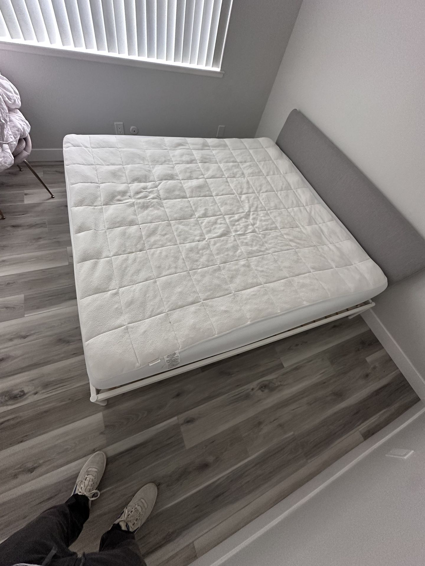 Tempurpedic Mattress And bed Frame