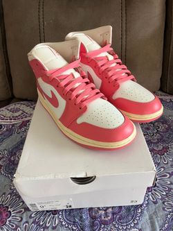 Nike Air Jordan 1 MID Shoes Women’s SZ 9.5 Sail Pink Salt Guava Ice BQ6472-109