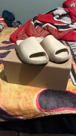 Yeezy Slides