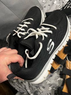 Skechers Womens-Size 8