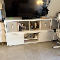 White living furniture