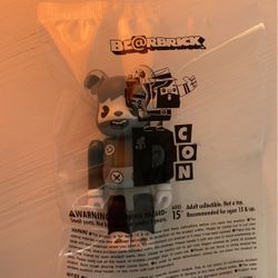 Bearbrick Vincent DesignerCon 2021 Exclusive 100% B&W 