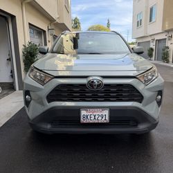 2019 Toyota RAV4 XLE Premium