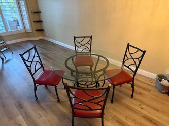 Round Glass Top Dining Table with 4 Chairs