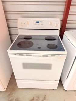 Whirlpool AutoClean 30-in Glass Top 4 burners 4.8-cu ft Single oven electric range Electric White )