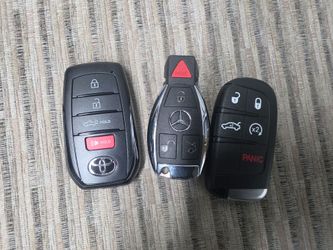 Car key fobs/Toyota/Mercedes/Dodge/Chrysler