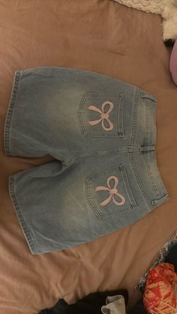 Women’s denim jorts, size small.