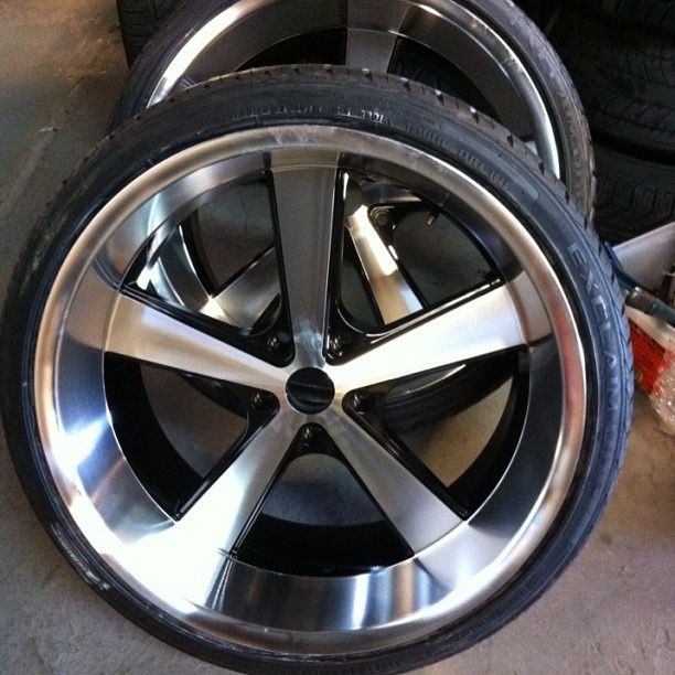 22” Staggered American Racing Nova Wheels With Tires