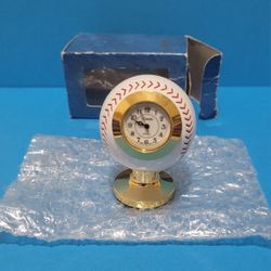 Xanadu VIC Vintage Baseball Style Desk Clock for Baseball Player - Quartz. 